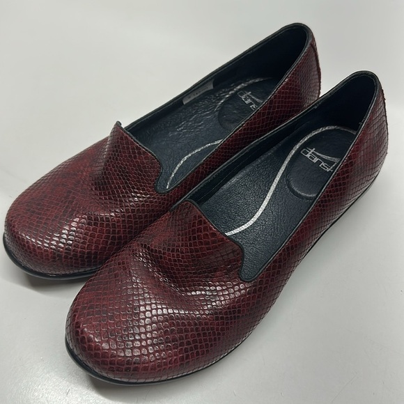 Dansko Olivia Loafers Slip On Comfort Shoes Leather Snakeskin Red Size 37 US 7 - Picture 6 of 12